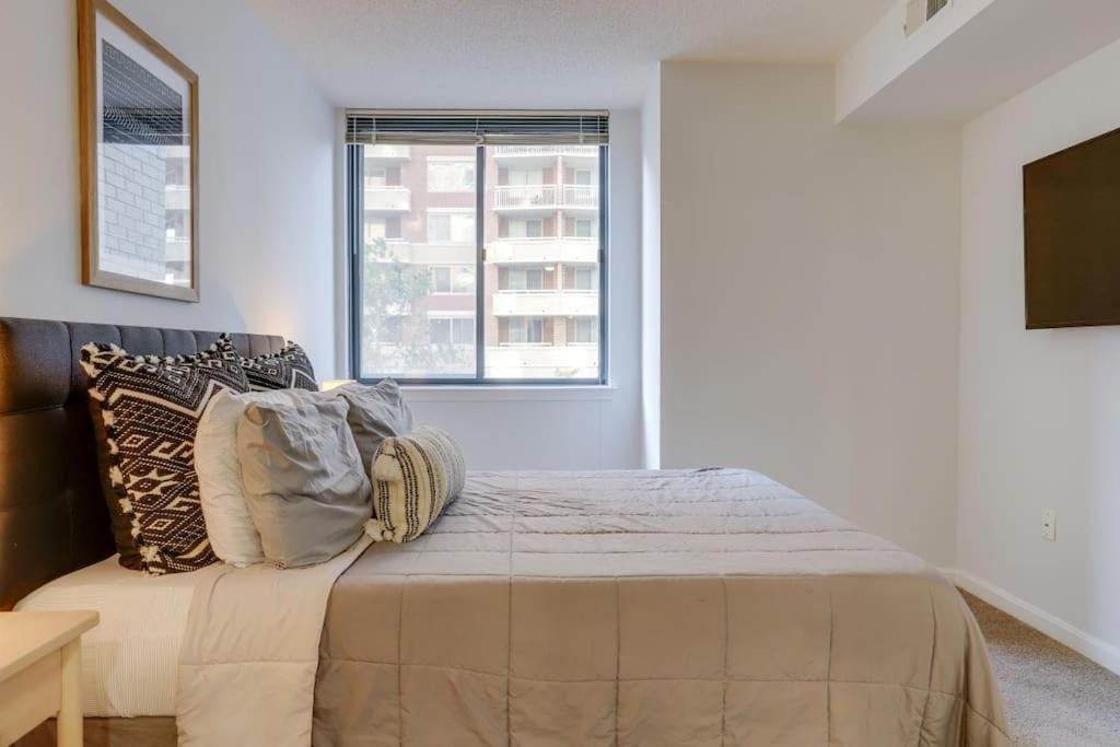 Sensational 1 Bedroom Condo At Ballston Place With Gym Arlington Bagian luar foto