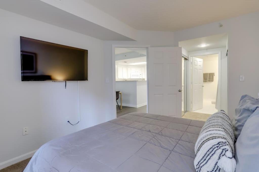 Sensational 1 Bedroom Condo At Ballston Place With Gym Arlington Bagian luar foto