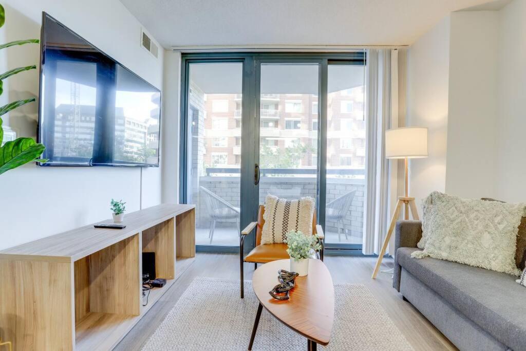 Sensational 1 Bedroom Condo At Ballston Place With Gym Arlington Bagian luar foto
